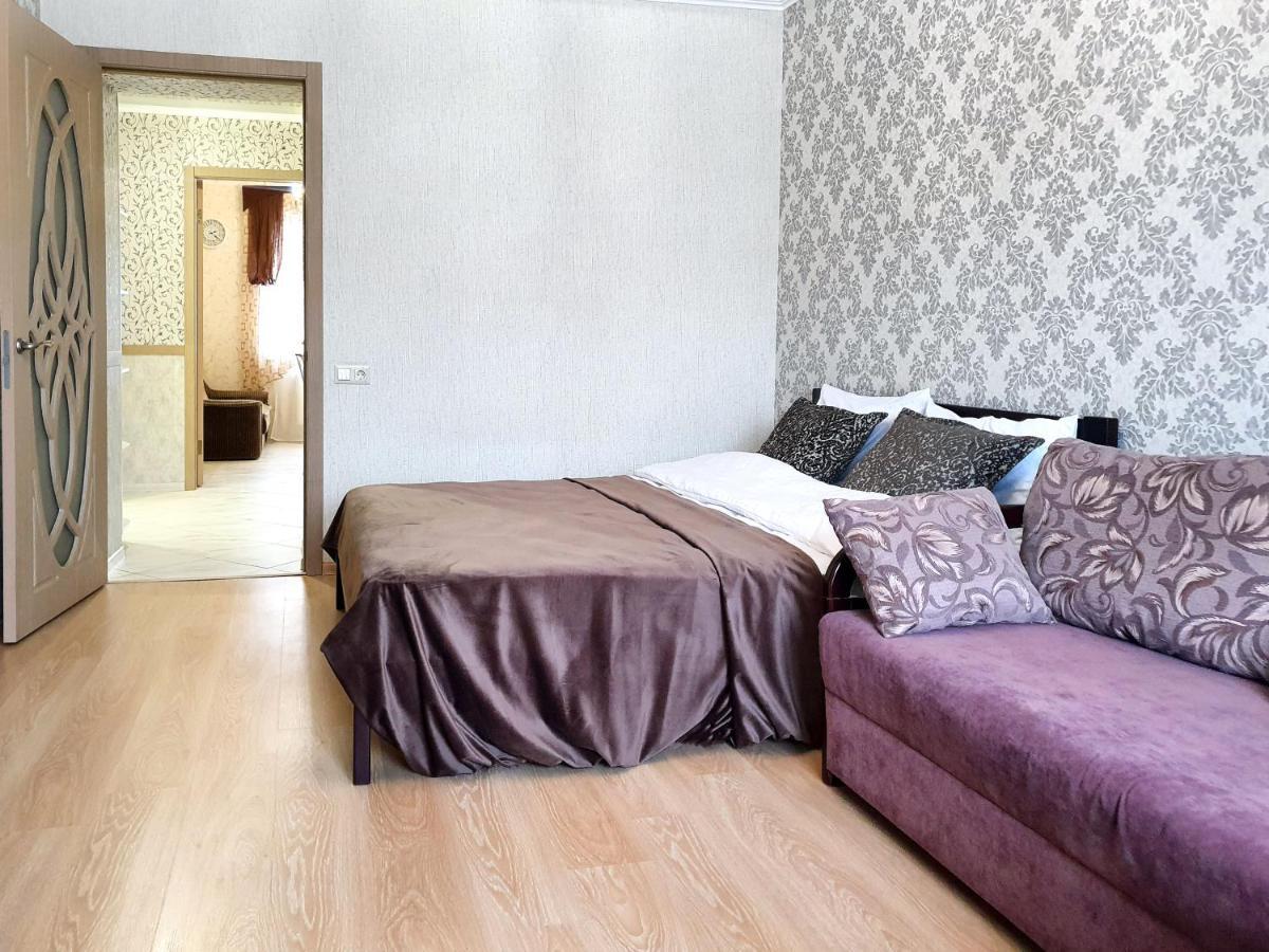 Lux Apartament Dacha Kharkiv Eksteriør bilde